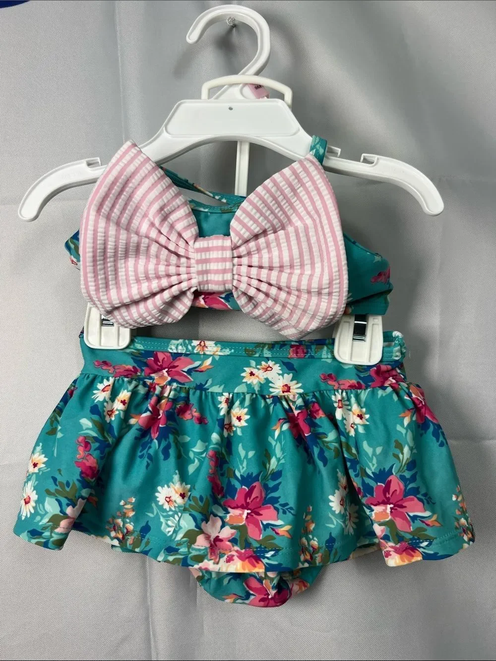 Ruffle Butts green floral big bow skirted bikini size 2T NWOT